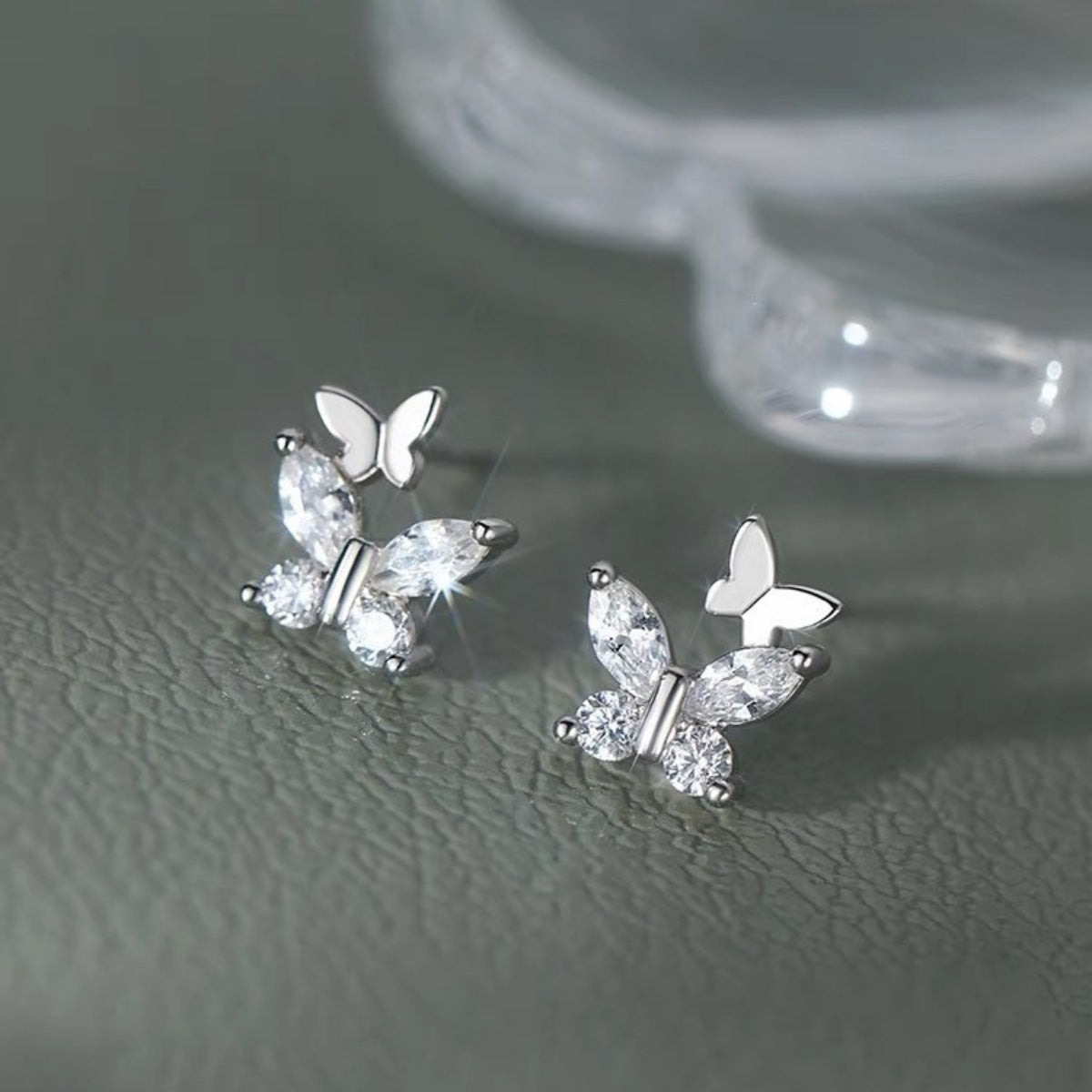 20863fb1-df5e-44d7-beb6-8ad2606656e8-Max